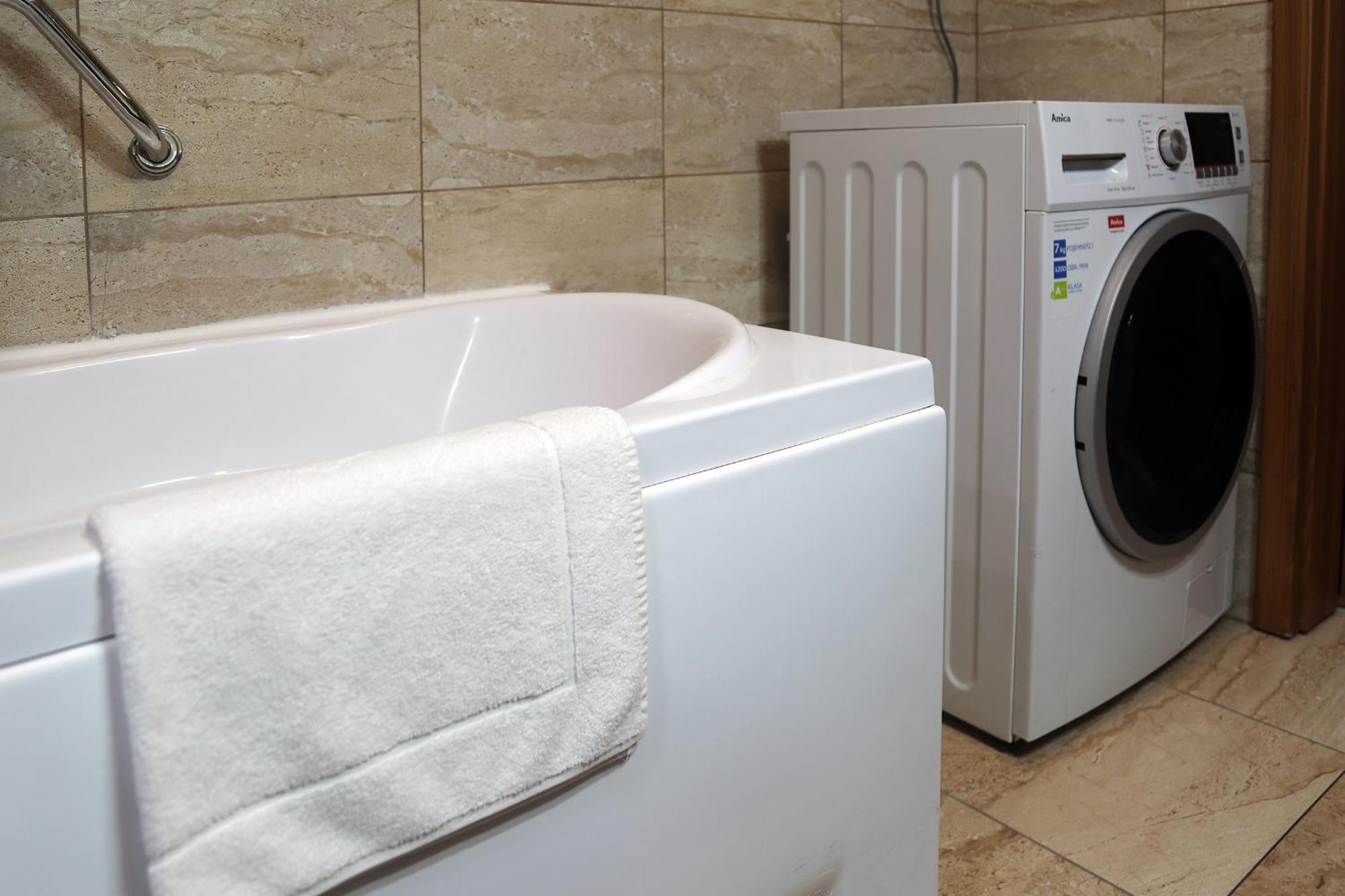 Apartamenty Uniejow "Prywatne Kapiele Termalne" Dış mekan fotoğraf
